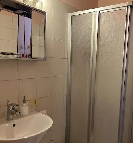 Minimal Con Travi A Vista * Piacenza