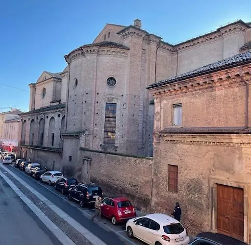 Apartman Minimal Con Travi A Vista *